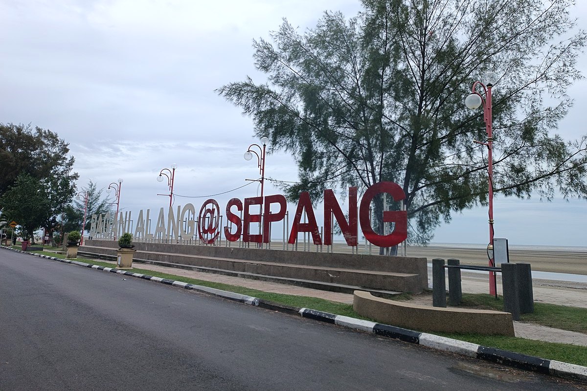 Bagan Lalang Beach (Pantai Bagan Lalang)