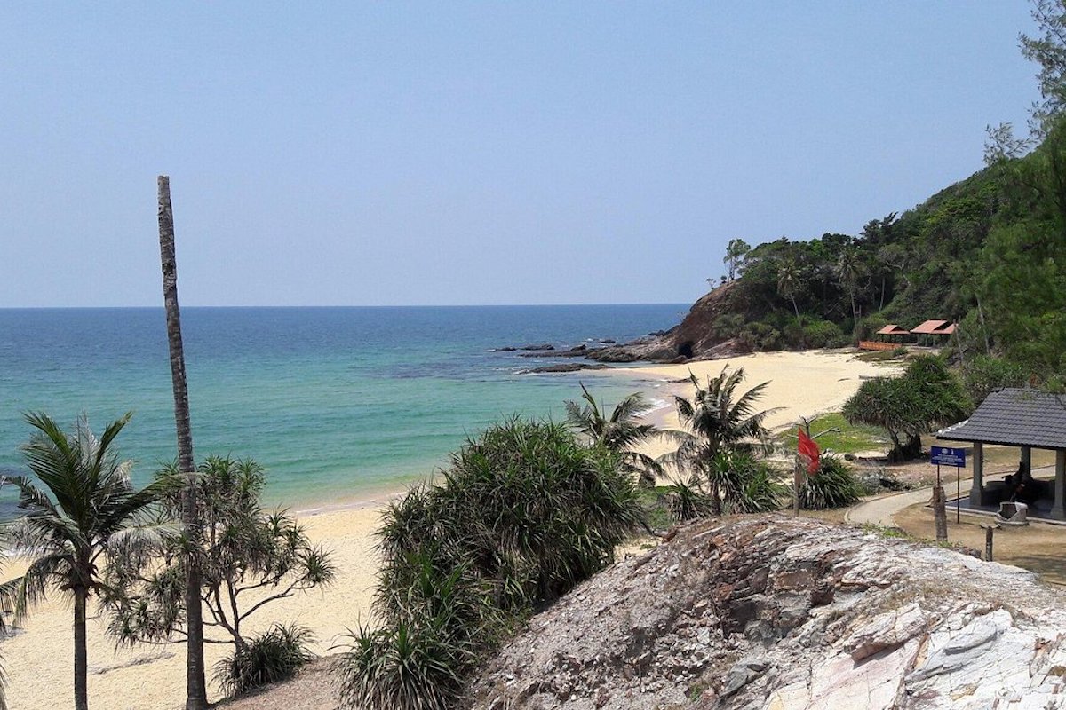 Bidara Bay Beach (Pantai Teluk Bidara)