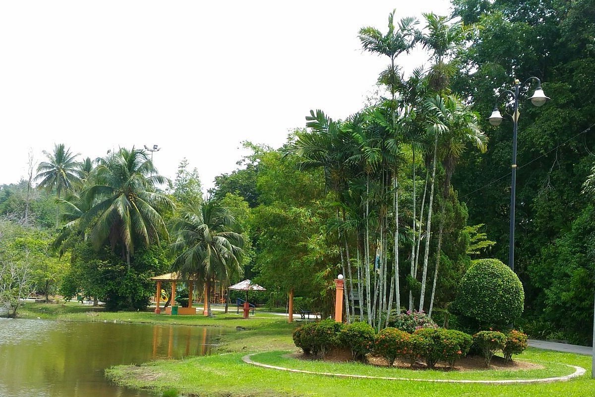 Gua Musang Lake Garden