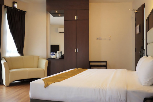 Hotel Grand Baron 2