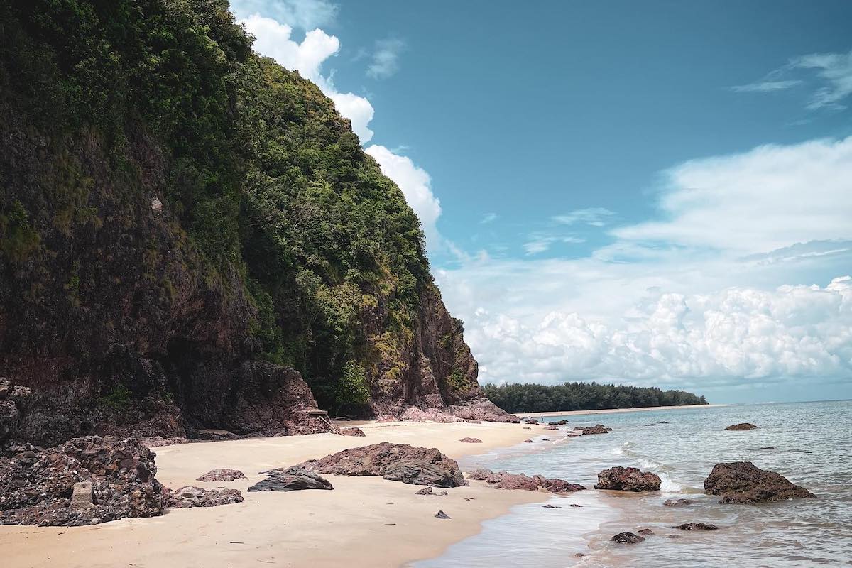 Keluang Hill Beach (Pantai Bukit Keluang)