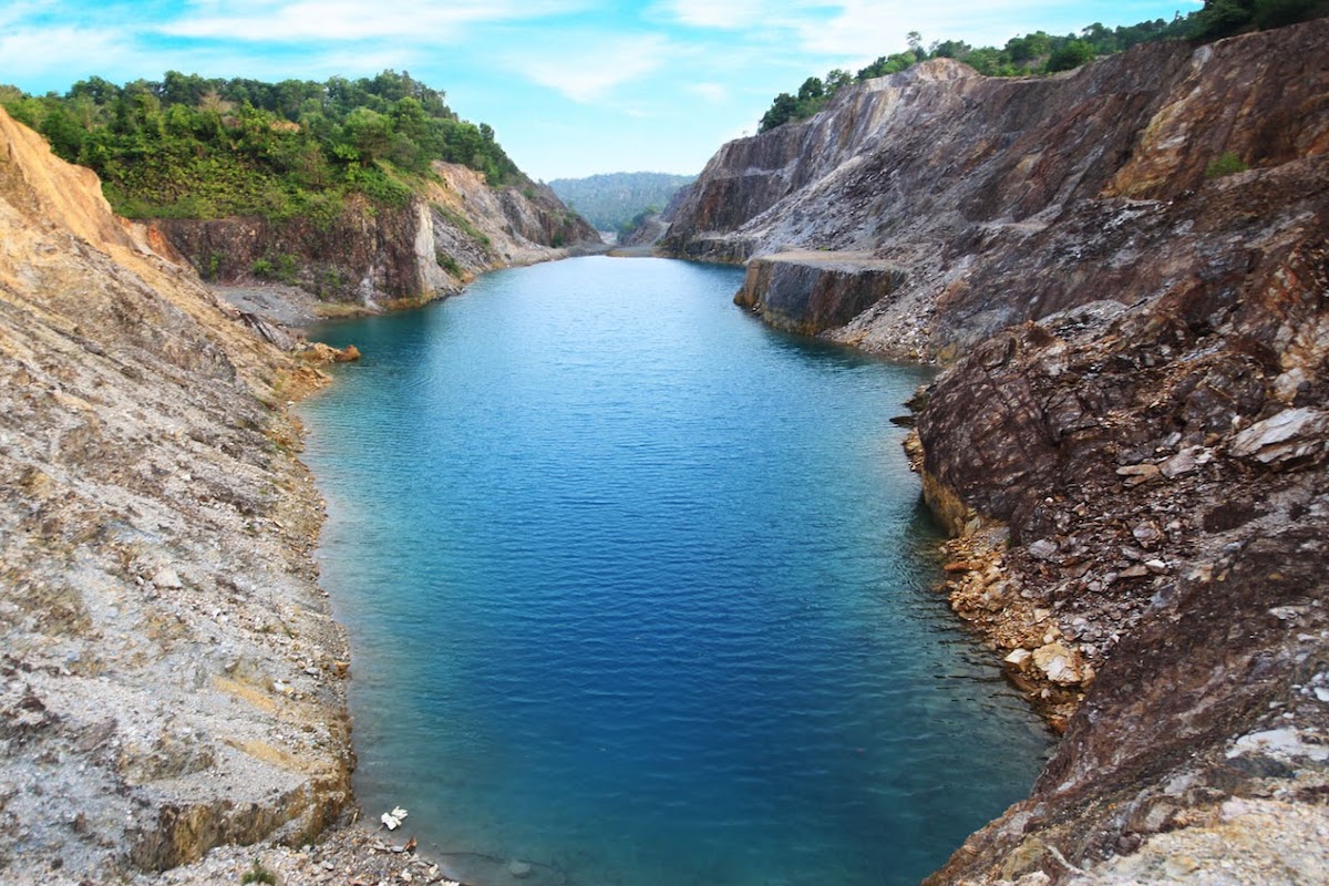 Kemaman Blue Lake (Tasik Biru Kemaman)