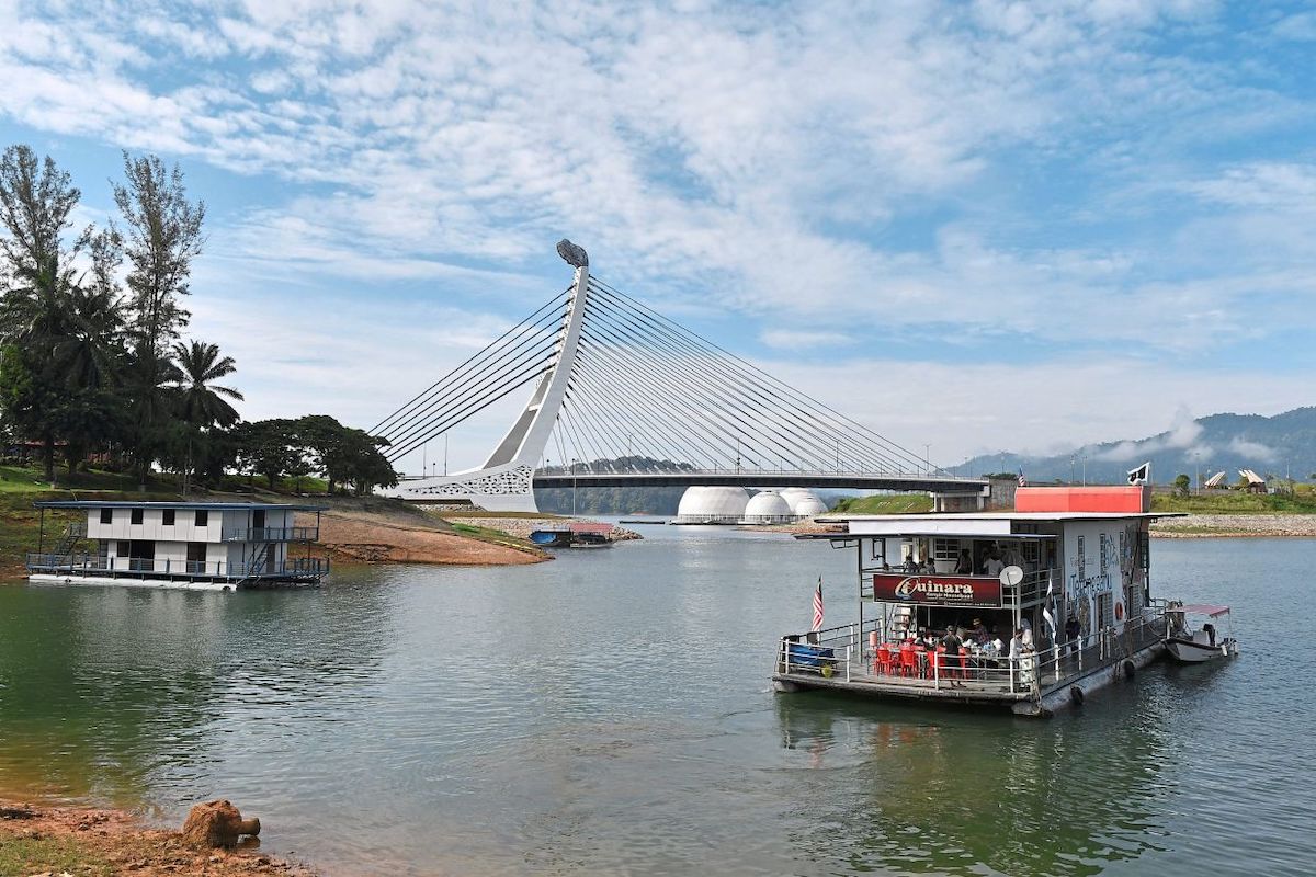 Kenyir Lake, Hulu Terengganu