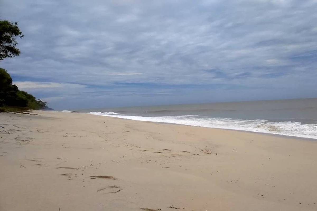 Pasir Panjang Beach (Pantai Pasir Panjang)