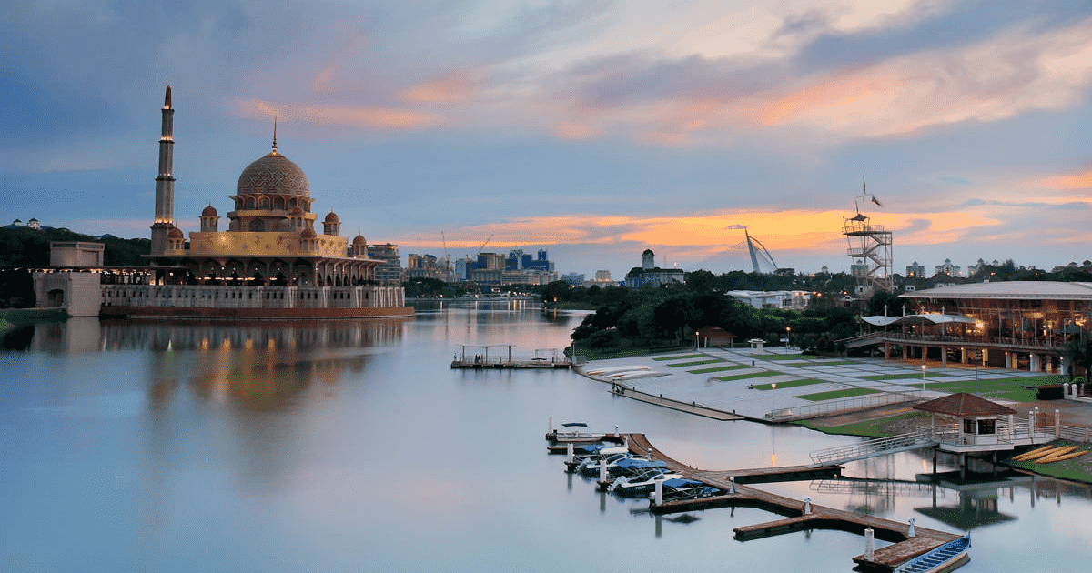 Putrajaya Lake