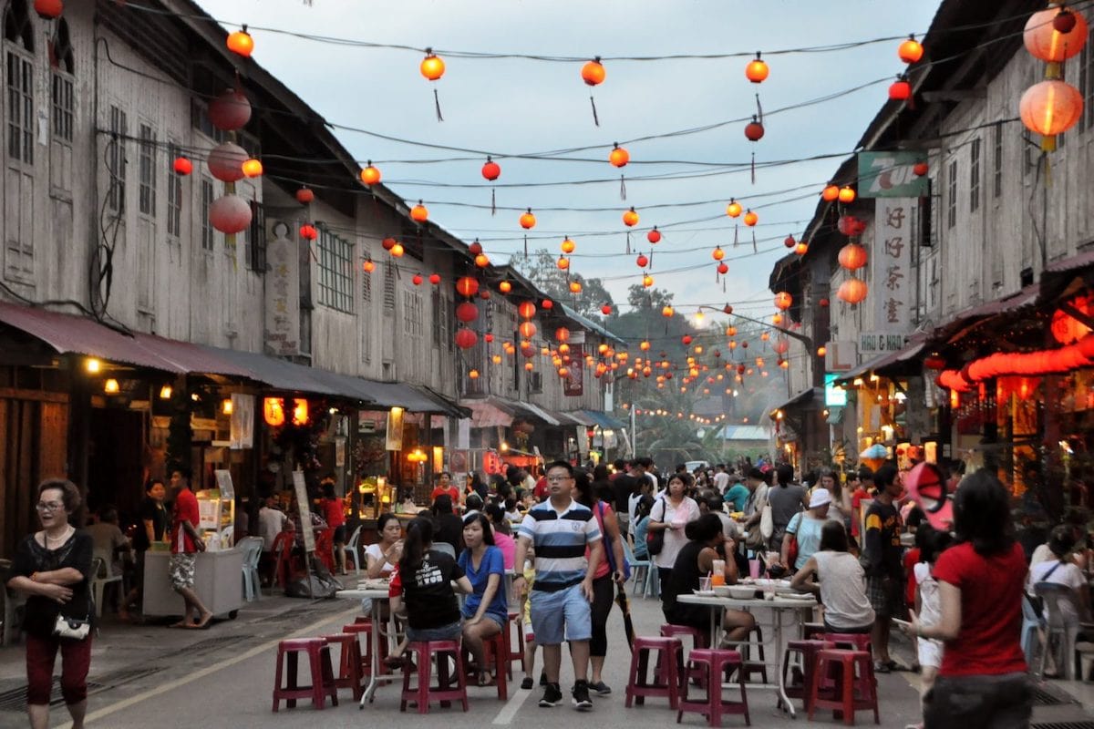 Siniawan Night Market, Bau