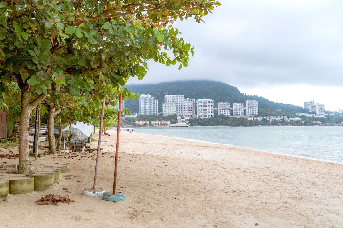 Tanjung Bungah Beach (Pantai Tanjung Bungah)